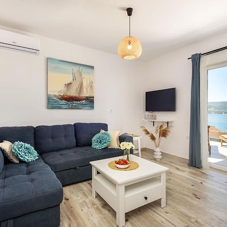 Apartments Morska Vila 코마르나 외부 사진