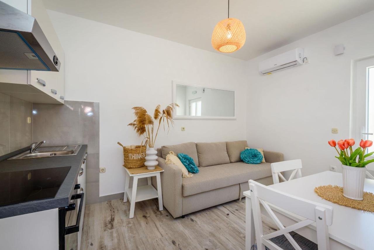 Apartments Morska Vila 코마르나 외부 사진