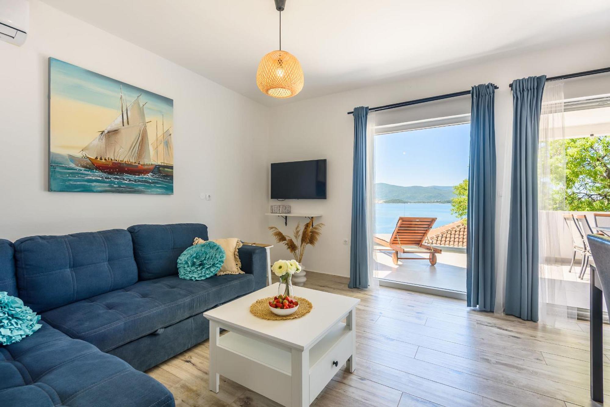Apartments Morska Vila 코마르나 외부 사진