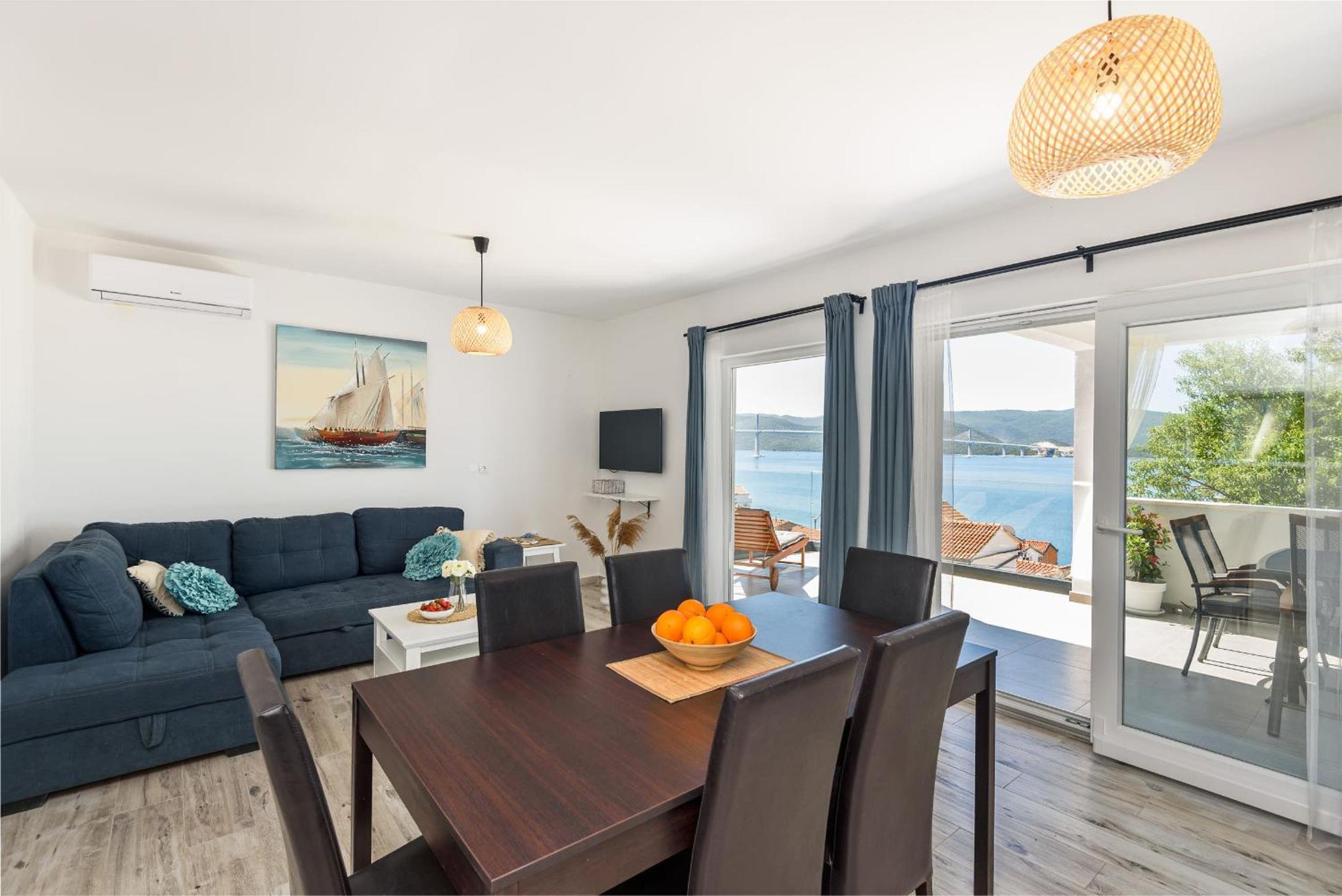 Apartments Morska Vila 코마르나 외부 사진